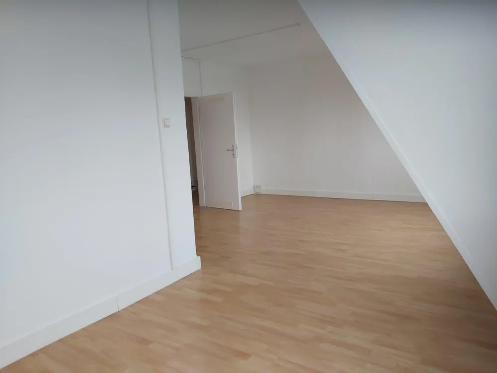 große 2-3-Zimmerwohnung
