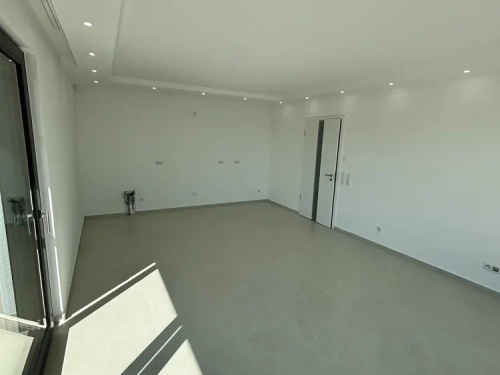 Exklusive Neubau-Penthousewohnung mit weitläufiger Terrasse und besonderem Ausblick