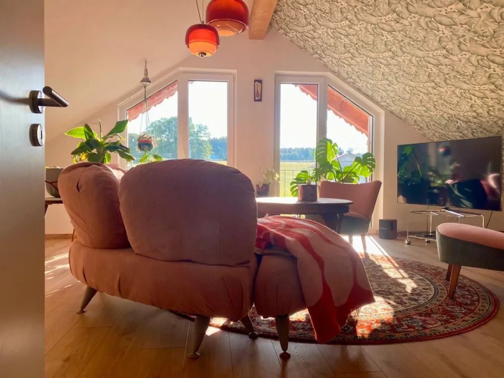 Schöne 1Dachgeschosswohnung befristet nov 26-feb 27