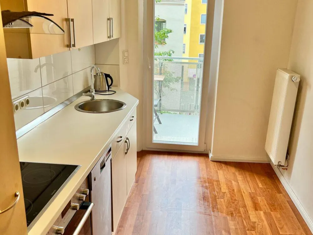 Ruhiges und voll möbliertes Apartment mit niedrigen Energiekosten und Balkon