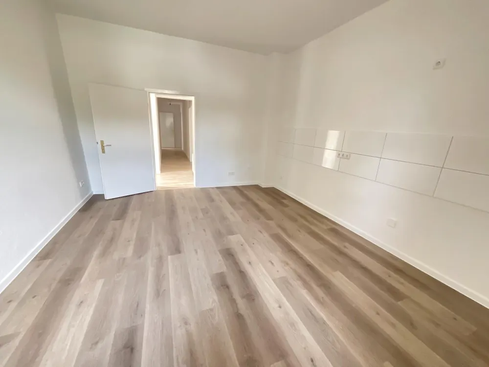 Große Wohnung mit eigenem Eingang