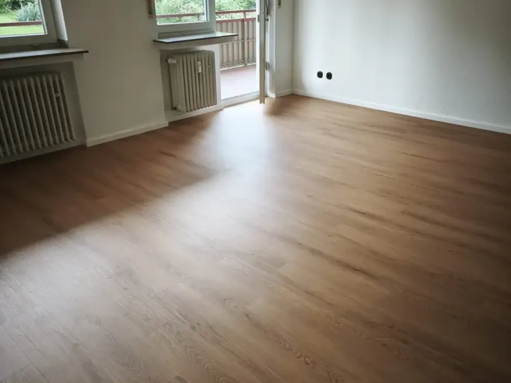 Top! Erstbezug nach Renovierung, 3ZKDB G-WC mit Loggia auf Emst zu vermieten