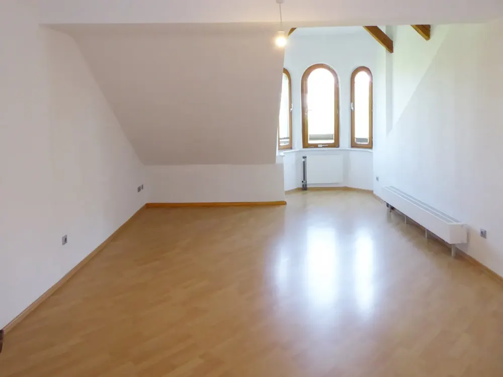 4-ZI-WOHNUNG MIT EBK IM 4. OG OHNE LIFT-OHNE BALKON IN JUGENDSTILHAUS IN RUHIGER UND ZENTRALER LAGE