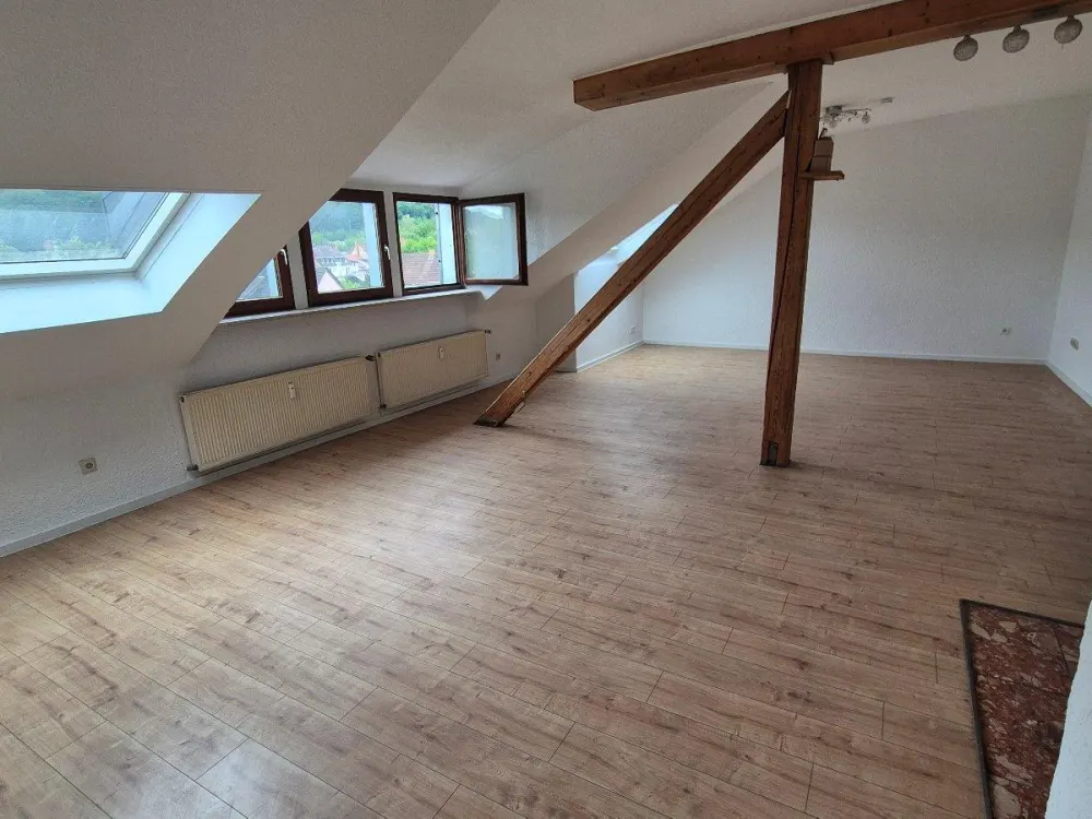 Bright Large Apartment with Roof Terrace and Fitted Kitchen in Jägersfreude