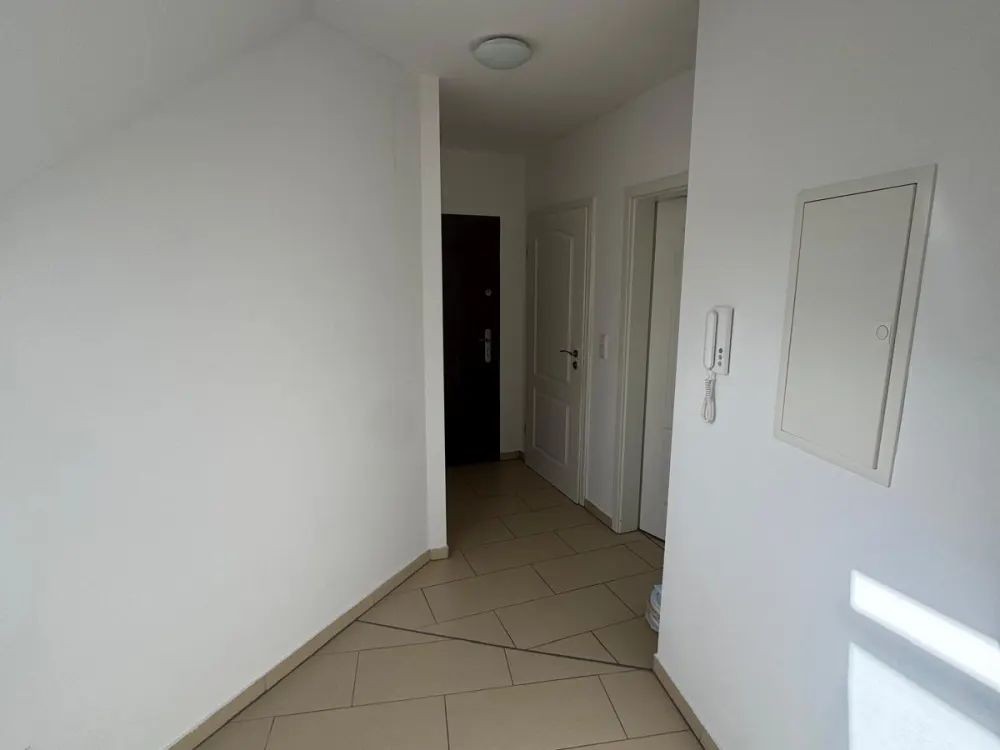 Gemütliche 2-Zimmer-Dachgeschosswohnung, ideal für Singles/Paare