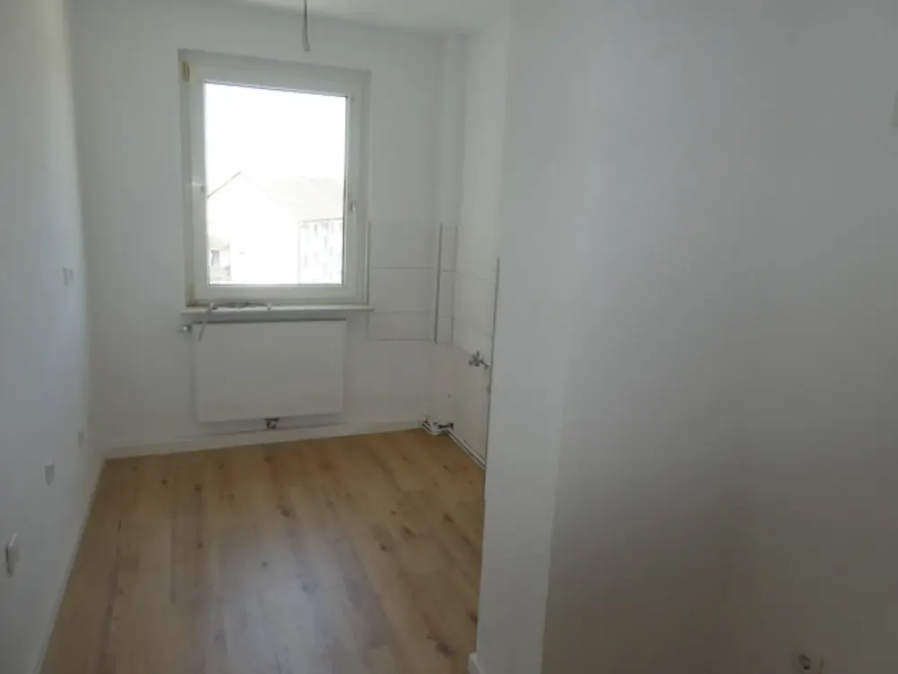 +++ modernisierte 3,5 oder 4,5-Zimmer-Wohnung in zentraler Lage +++