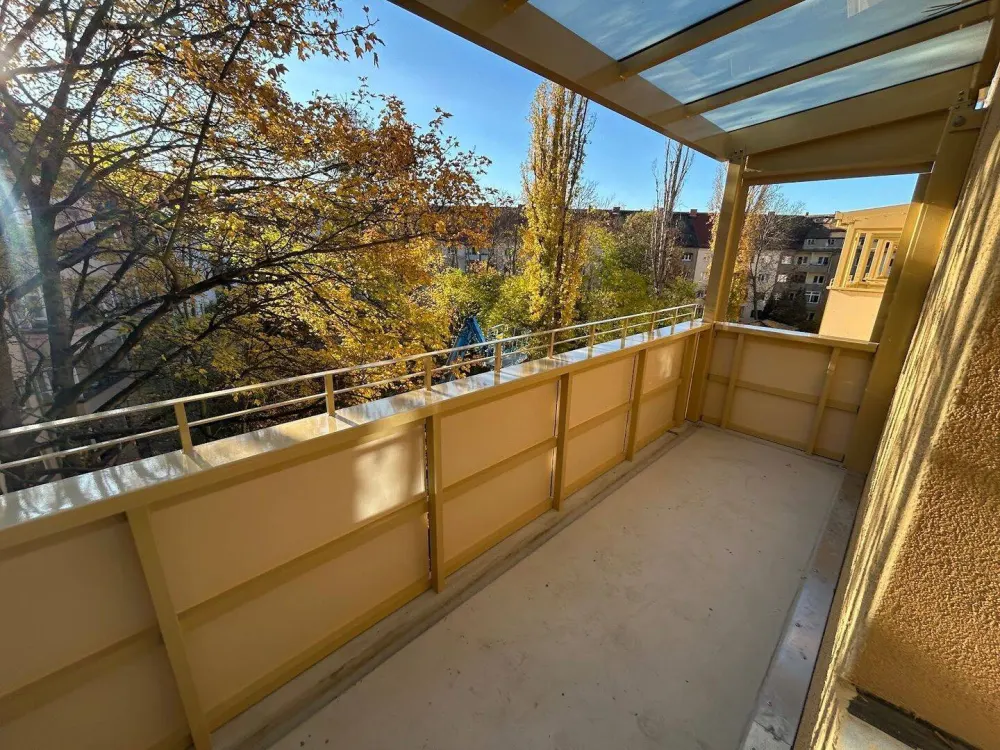 2-Raum-Wohnung mit Balkon! Erstbezug nach Sanierung