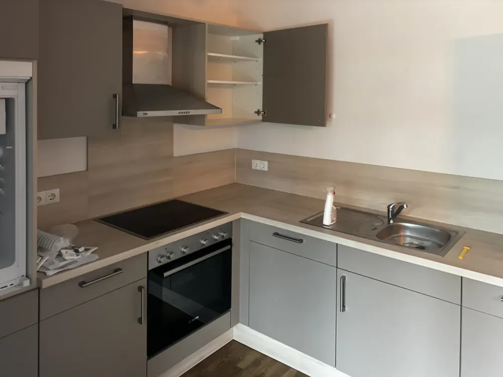Schön geschnittene 2-Zimmer-Wohnung mit Loggia