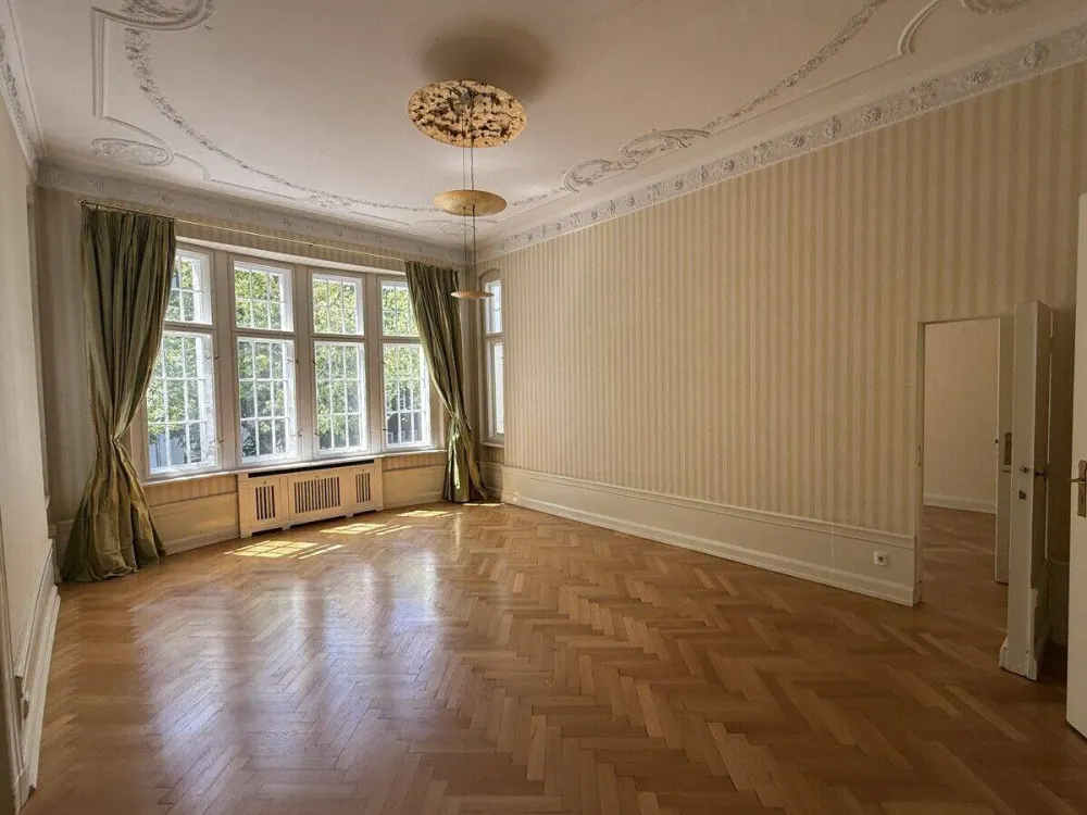 * Im Altbau mit Stil und Charme auf Zeit wohnen - 201m² Wohnfläche, 2 Balkone und in bester Lage *