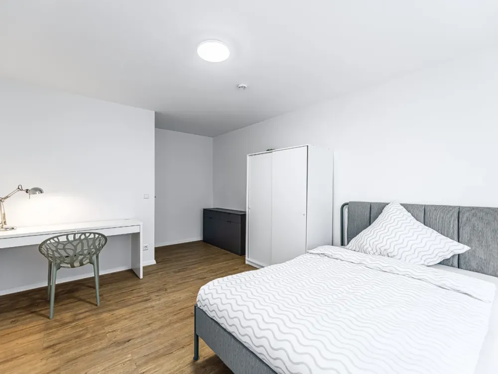 Möbliertes WG Zimmer in modernisierter Wohnung in Nürnberg