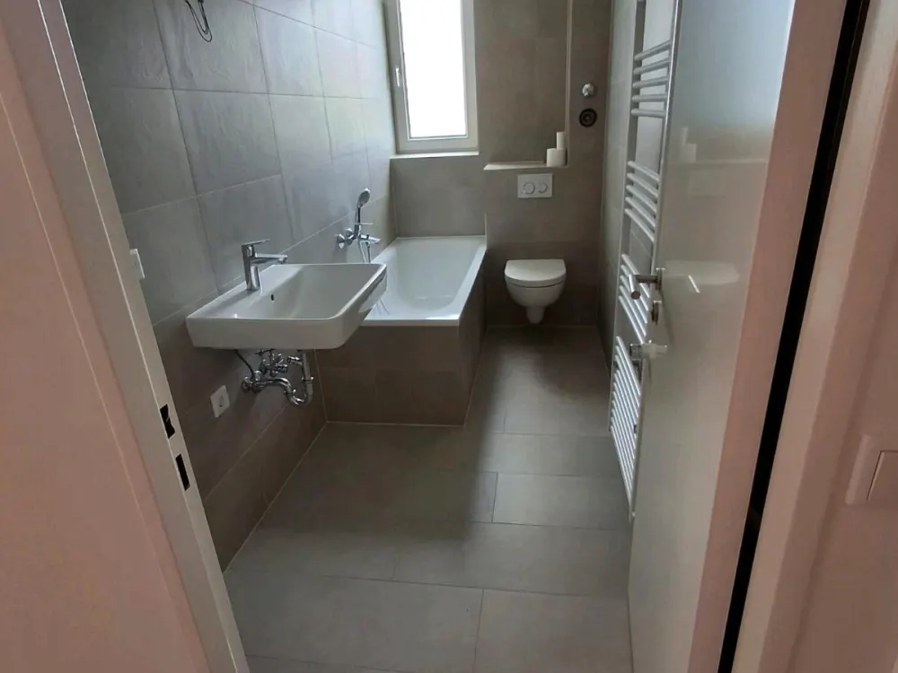 Mietwohnung, 2,5 zimmer hell, 72 m², Erstbezug nach Sanierung