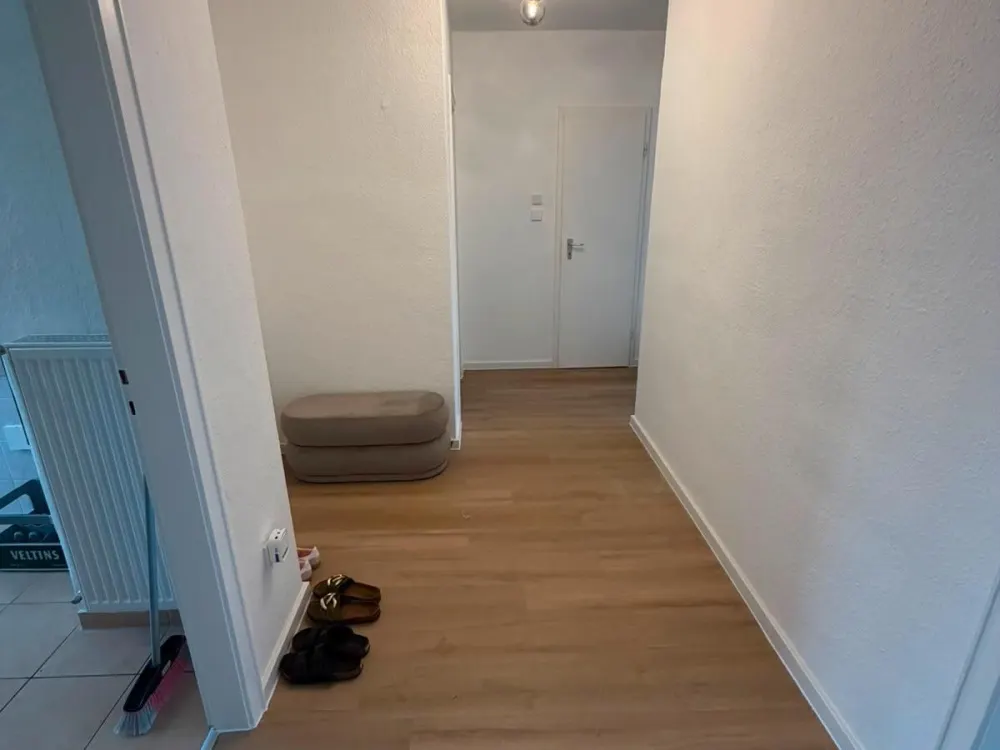 Helle 3-Zimmer Whg mit Balkon, Rollladen und Keller zu vermiete