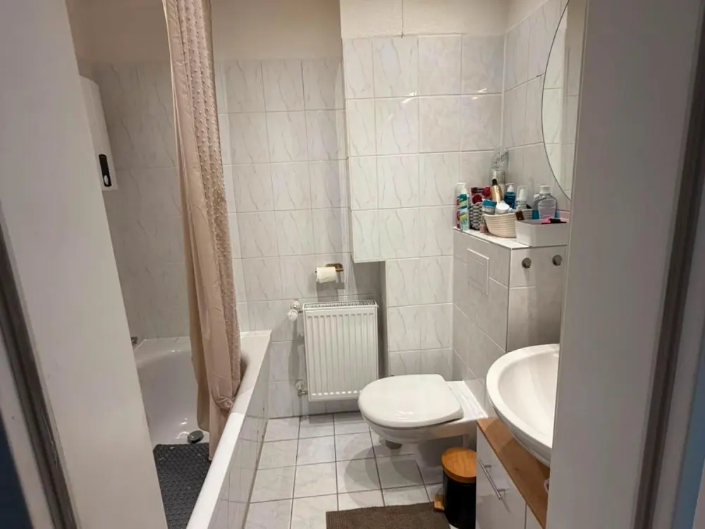 Helle 3-Zimmer Whg mit Balkon, Rollladen und Keller zu vermiete