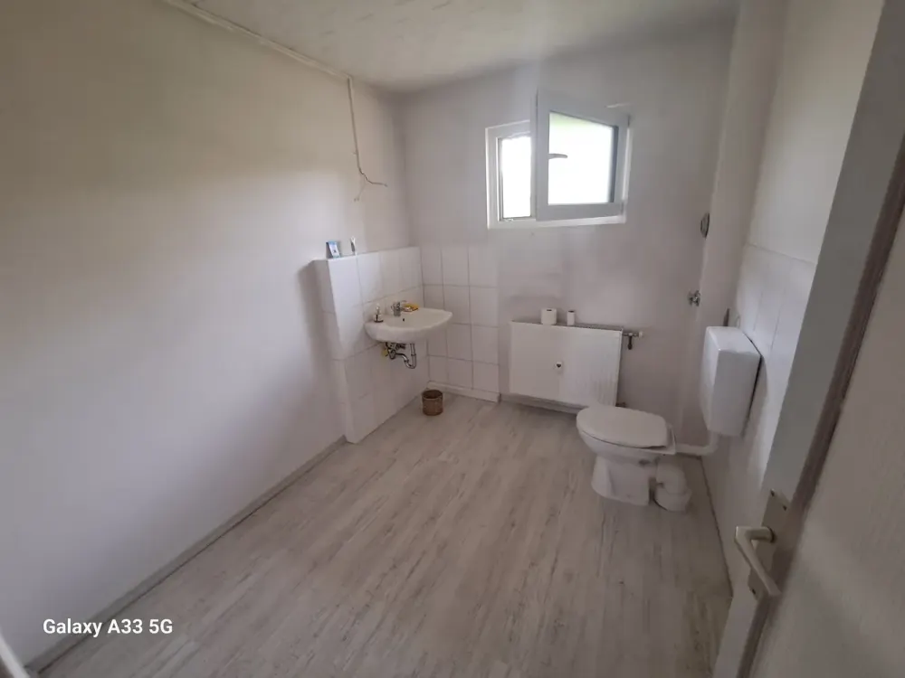 2-Zimmer-Wohnung mit Balkon in Frankfurt-Schwanheim