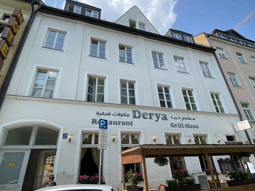 WG - geeignete 4 Zimmer Wohnung in der Schillerstr. ab 01.11.