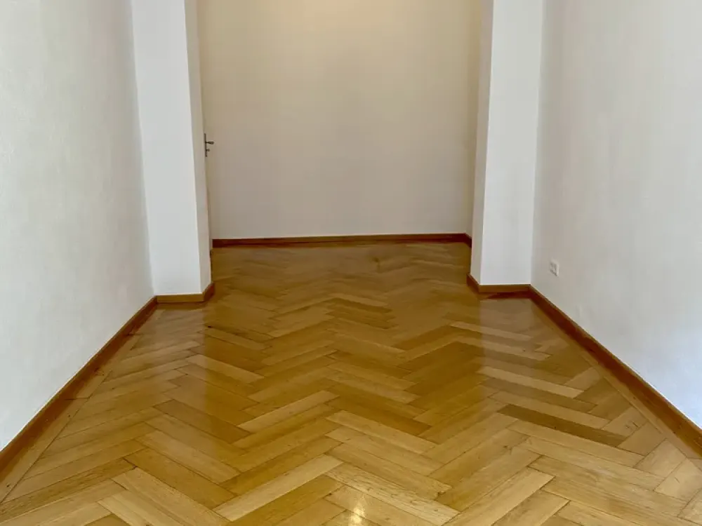 WG - geeignete 4 Zimmer Wohnung in der Schillerstr. ab 01.11.