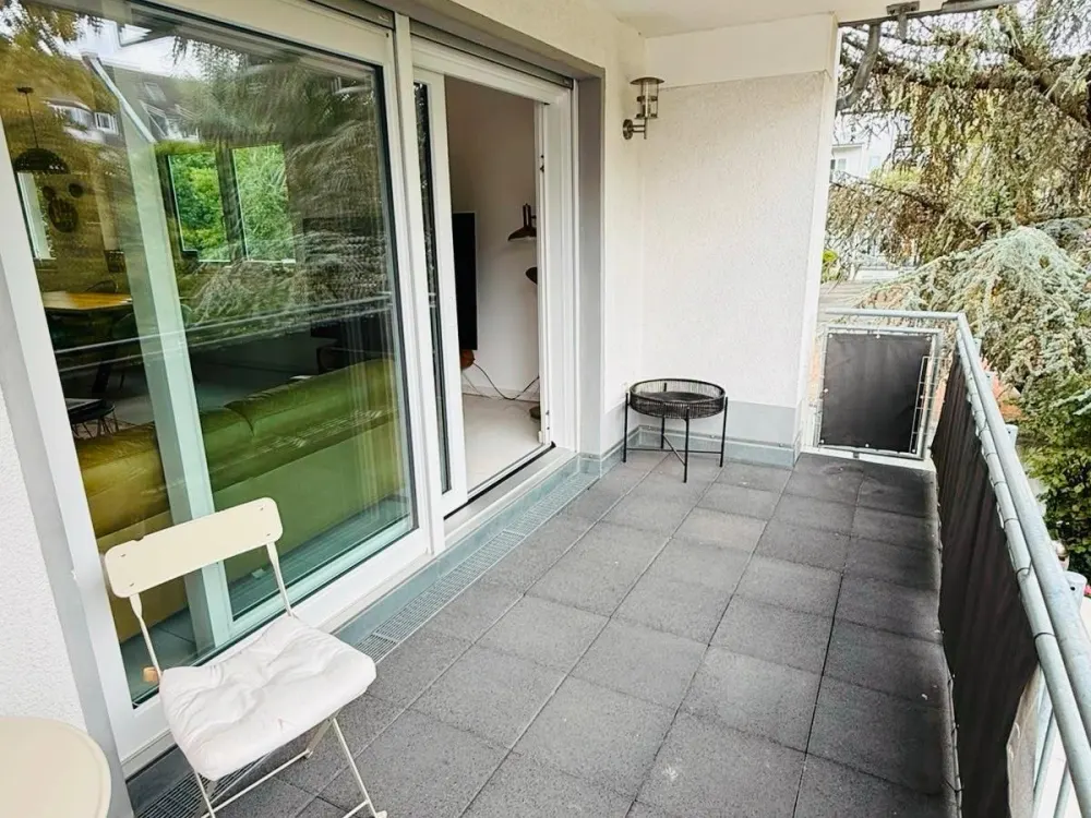 Moderne helle Wohnung mit EBK und Garage in ruhiger Lage