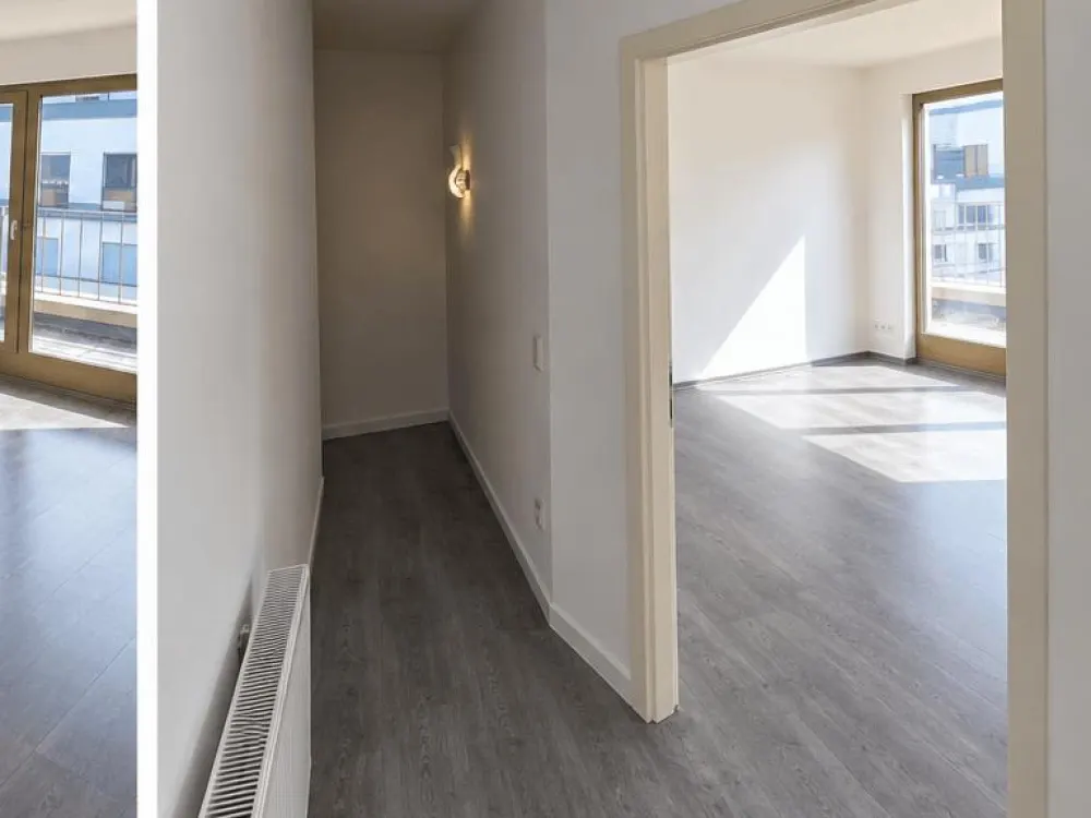 Helle 2-Zimmer Wohnung mit Terrasse und Skyline Blick