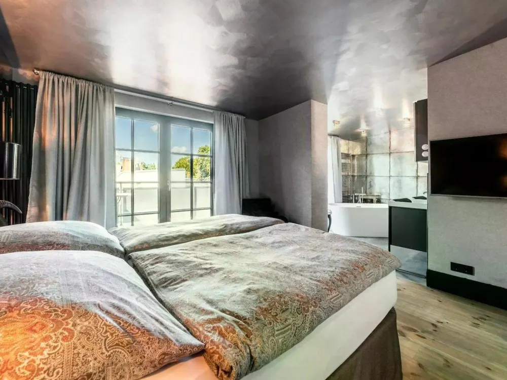 Exklusive, möblierte 3-Zimmer-Loftwohnung im Hofweg
