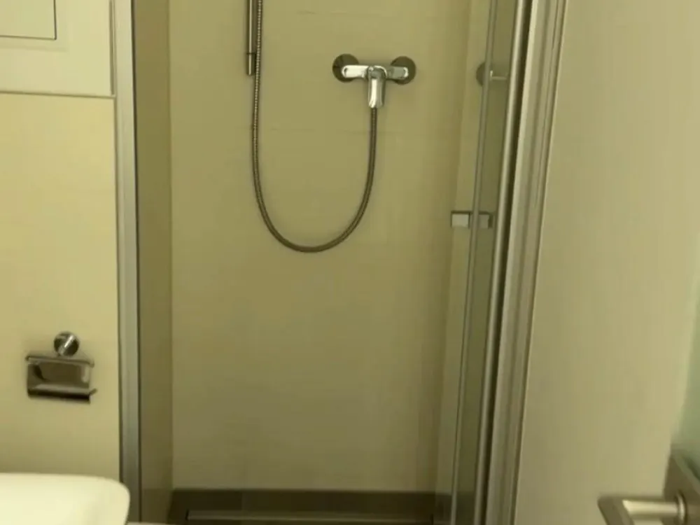 1-Zimmer-Studio zur Zwischenmiete (Sep-Nov)-Verlängerung möglich