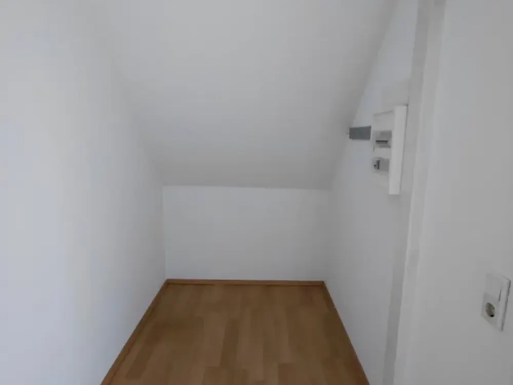 Großzügige Wohnung in Citynähe 2-Zimmer-Wohnung mit Balkon und Aufzug!