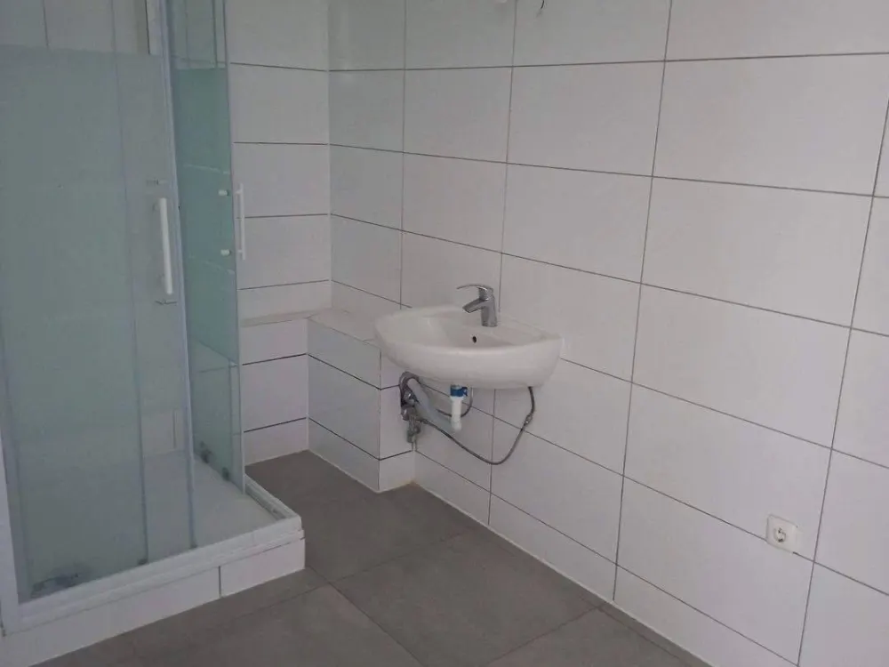 D - Lierenfeld *** furnished shared flat room with balcony ***