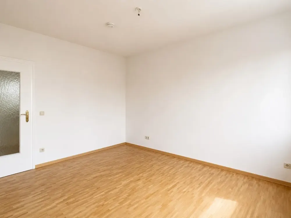 SANIERTE 2-ZIMMERWOHNUNG IN DER STADTMITTE ZU MIETEN!