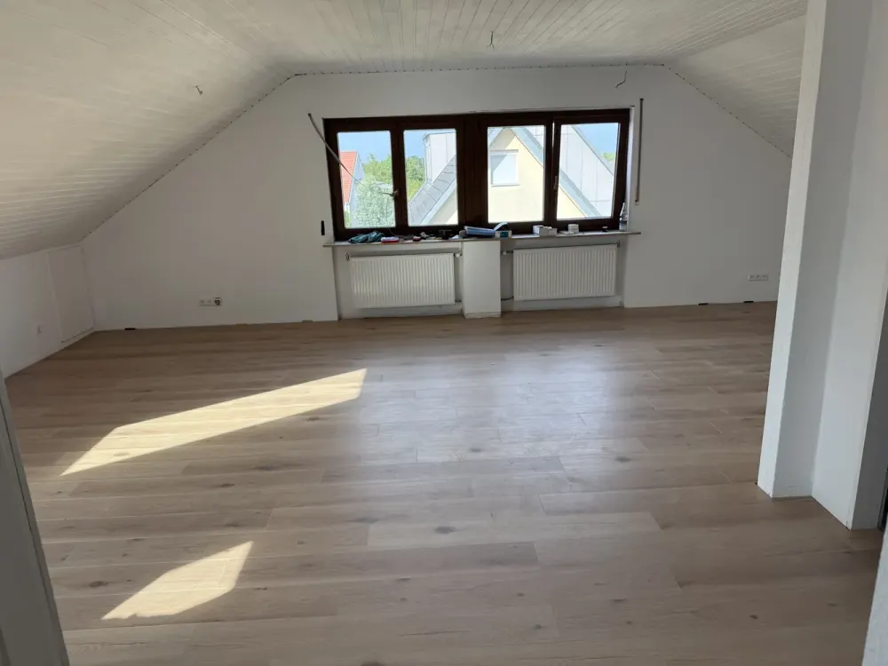 Schöne und helle 3,5 Zimmer Wohnung in Steinmauern
