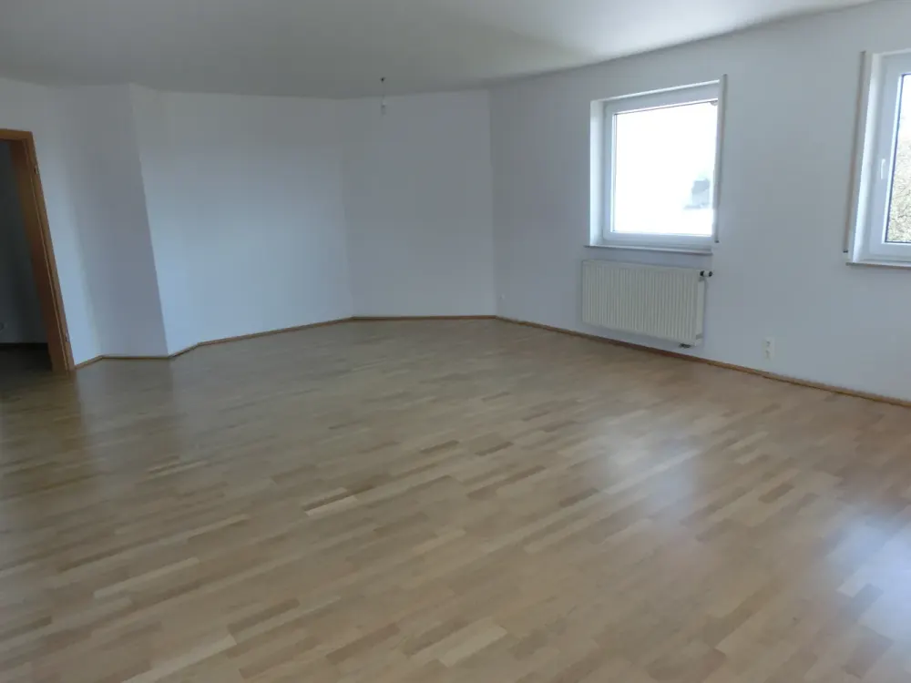SCHÖN WOHNEN, MIT HERRLICHEM WEITBLICK IN ANGENEHMER, RUHIGER WOHNLAGE