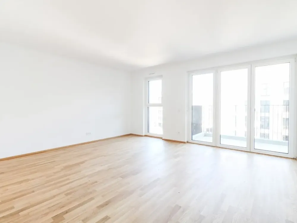 Lots of Space. Lots of Light. Lots of Home - 3-Room Apartment with Balcony and Fitted Kitchen