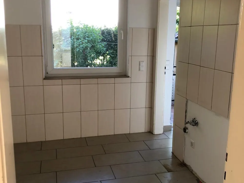 **4-Zimmer Wohnung in Bad Cannstatt Kursaal**1400€ warm