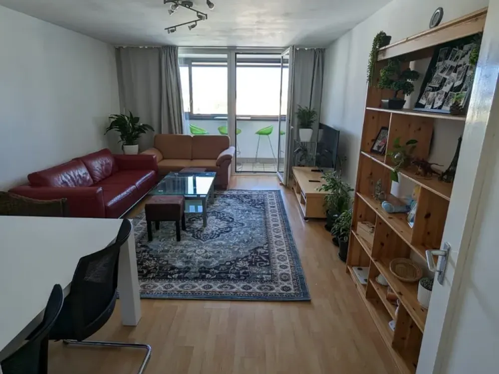 sehr schöne möbilierte 3 ZimmerWohnung mit Loggia in Stuttgart-Fasanenhof
