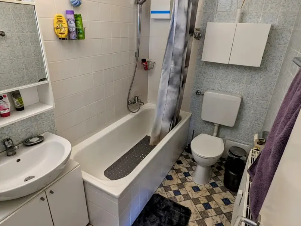 sehr schöne möbilierte 3 ZimmerWohnung mit Loggia in Stuttgart-Fasanenhof