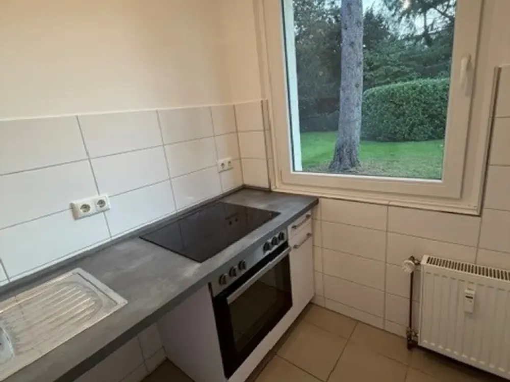 Bright and Well-Maintained 1-Room Apartment in Stellingen, Hamburg
