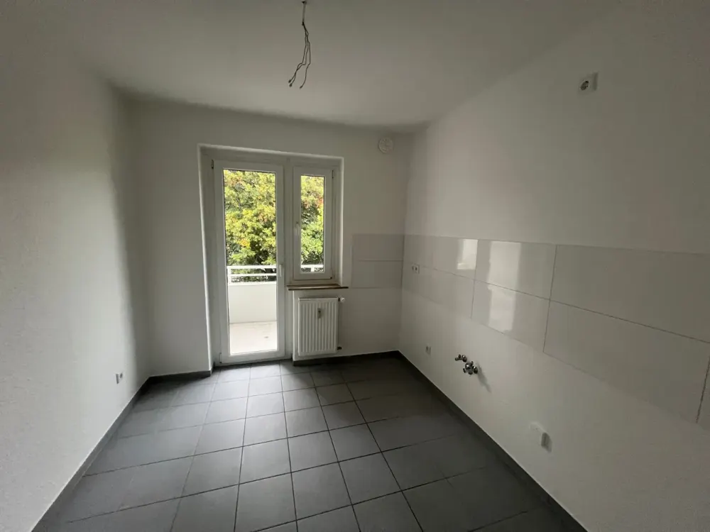 Frisch und Hell - 3 Zi.-Whng.- Wannenbad mit Fenster - Duisburg Rheinhausen