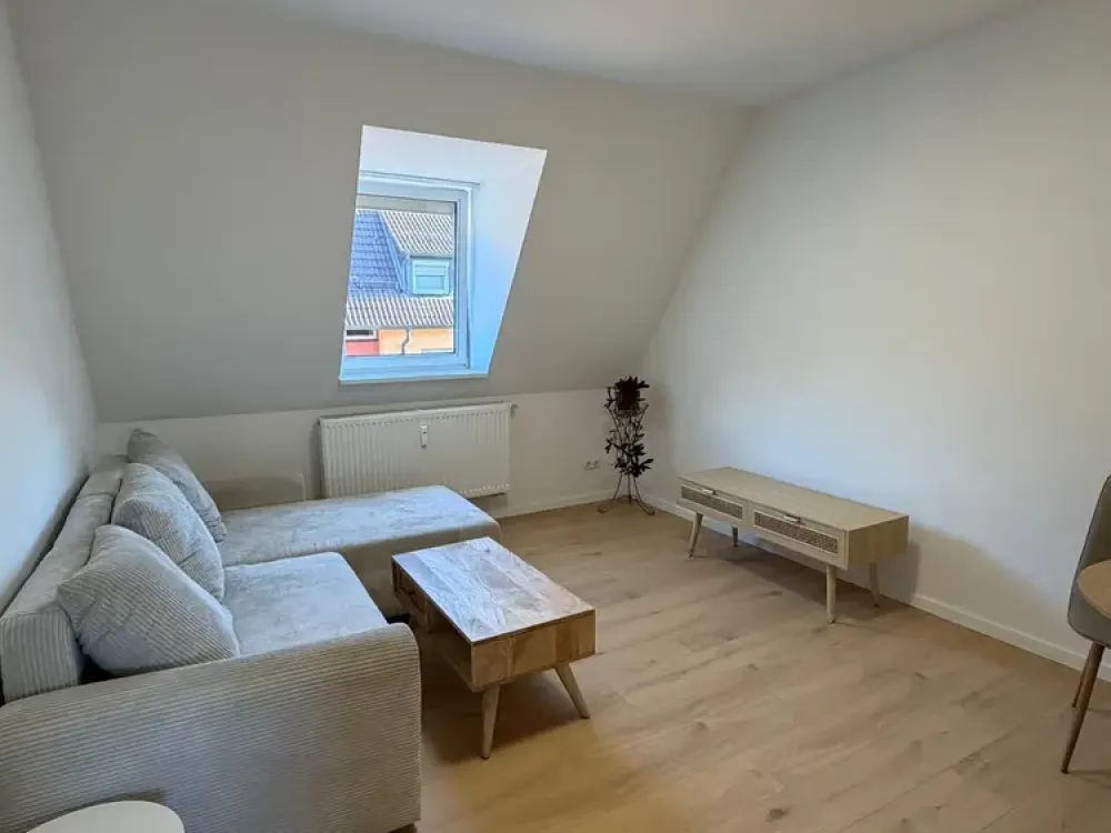 # 🏡 Großzügige, neu renovierte & voll möblierte 2-Zimmer-Wohnung zur Untermiete, Einziehen & Wohlf