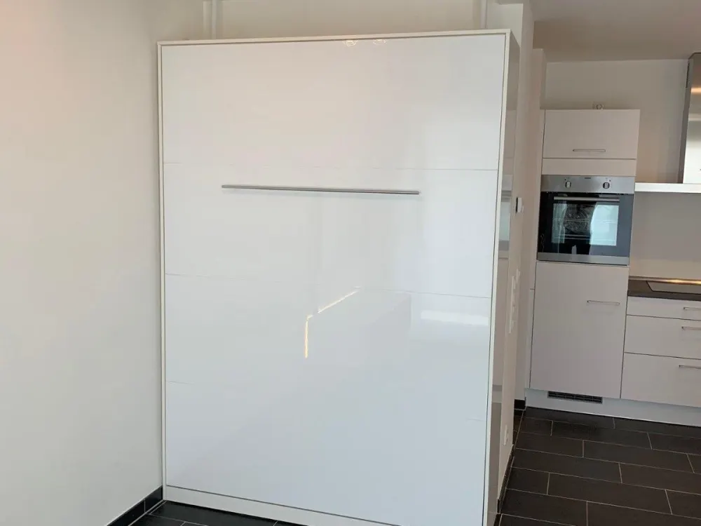 Charmantes, sehr schönes möbliertes 1 Zimmer Apartment mit Garten