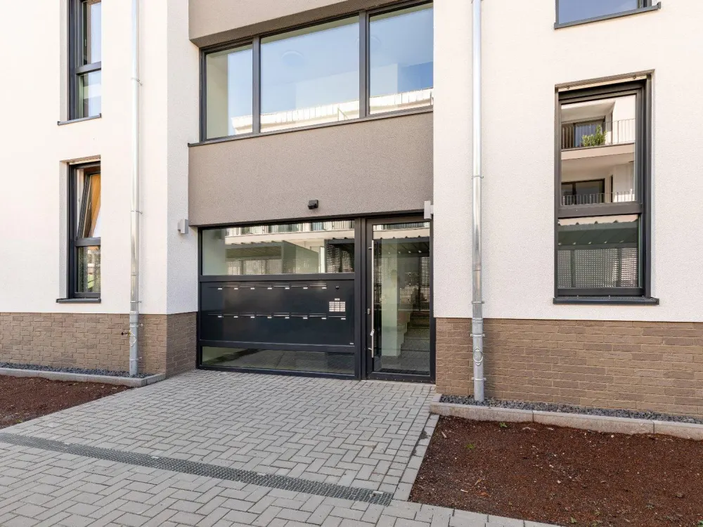 Charmantes, sehr schönes möbliertes 1 Zimmer Apartment mit Garten