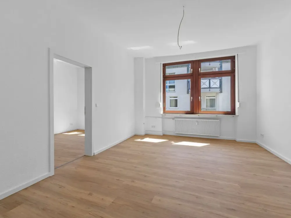 Stilvolle Altbauwohnung mit Balkon | Frisch renovierte 4-Zimmer-Wohnung in zentraler Lage von Hanau