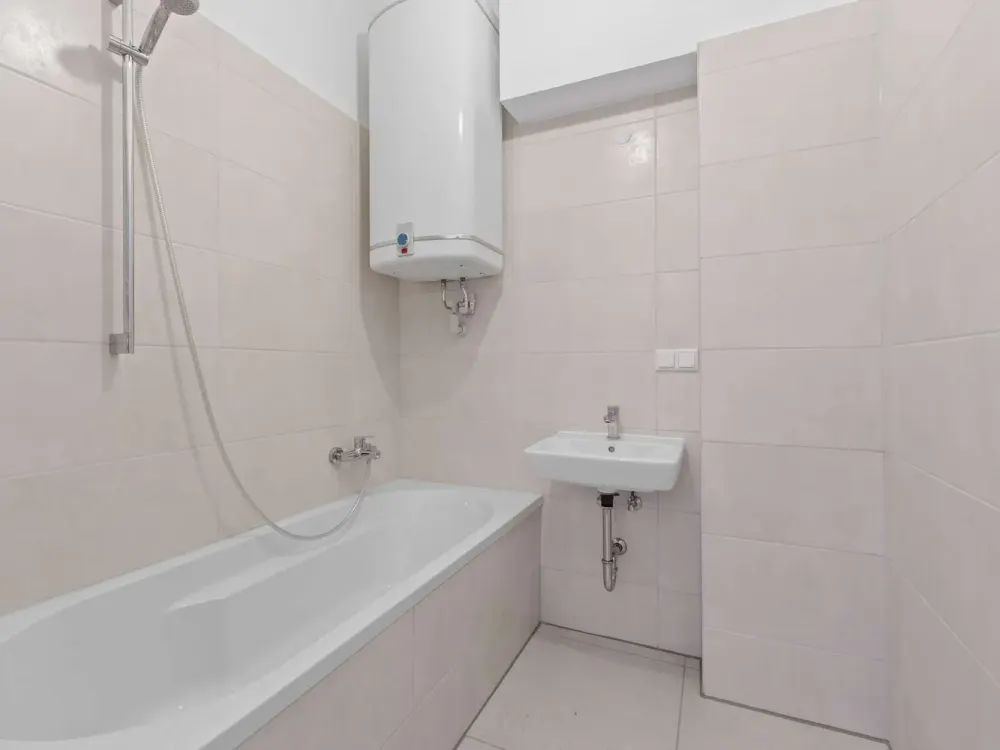 Stilvolle Altbauwohnung mit Balkon | Frisch renovierte 4-Zimmer-Wohnung in zentraler Lage von Hanau