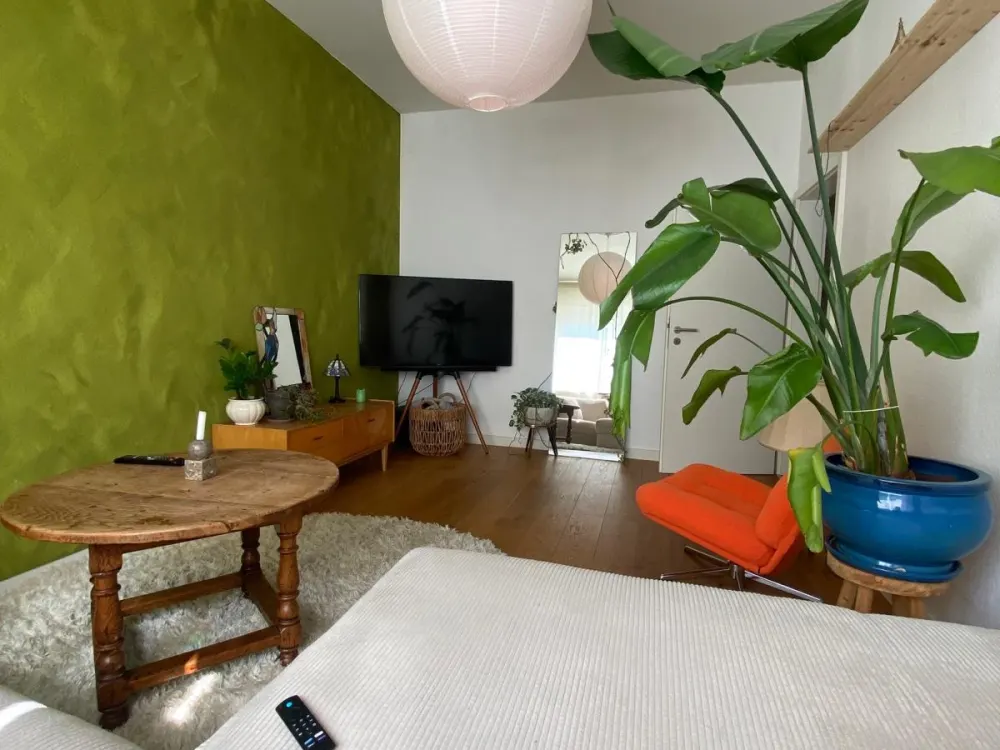Schöne Wohnung mit Balkon im Kölner Severinsviertel für ein Jahr
