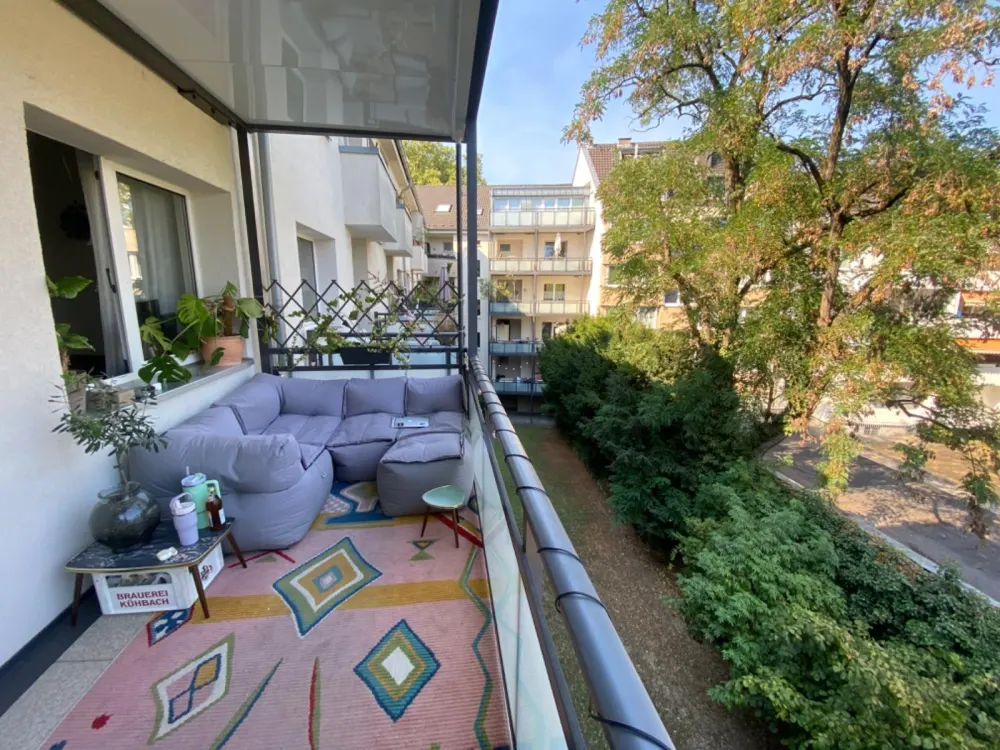 Schöne Wohnung mit Balkon im Kölner Severinsviertel für ein Jahr