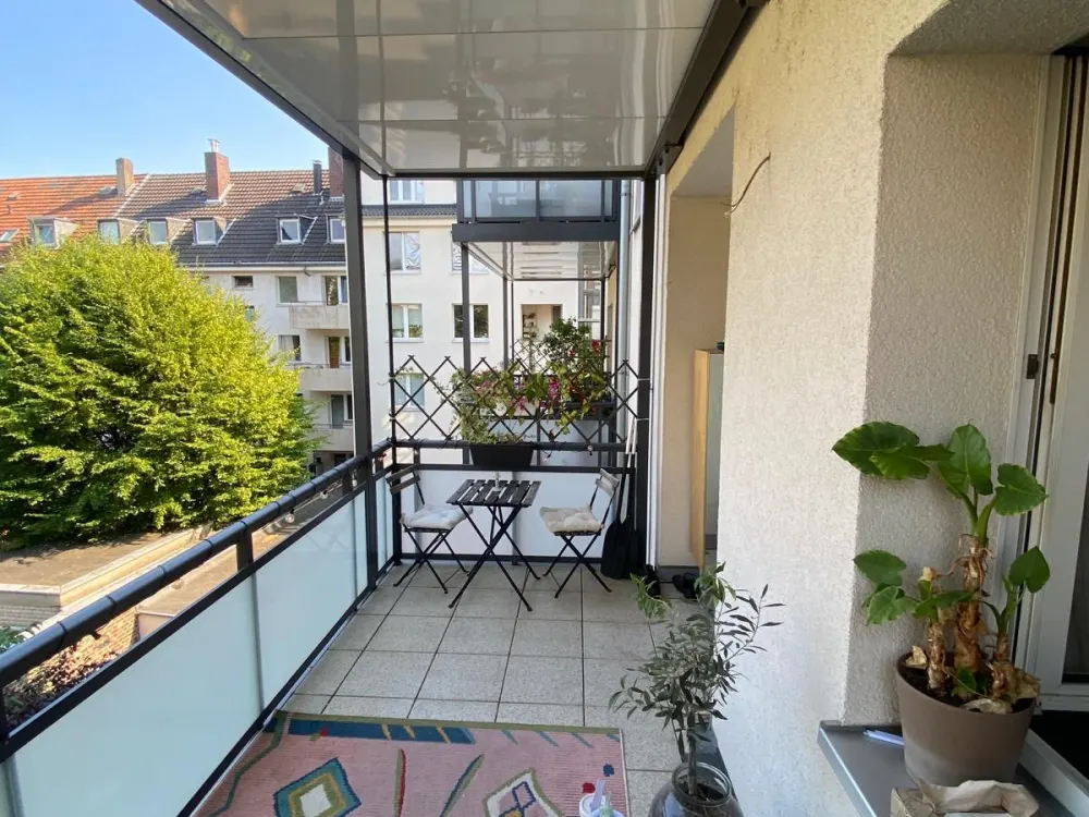 Schöne Wohnung mit Balkon im Kölner Severinsviertel für ein Jahr