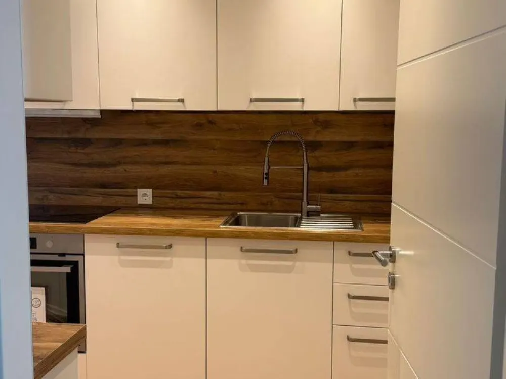 Hochwertige 4,5-Zimmer-Wohnung, Erstbezug nach kompletter Renovierung in Hamburg (Reinckeweg)