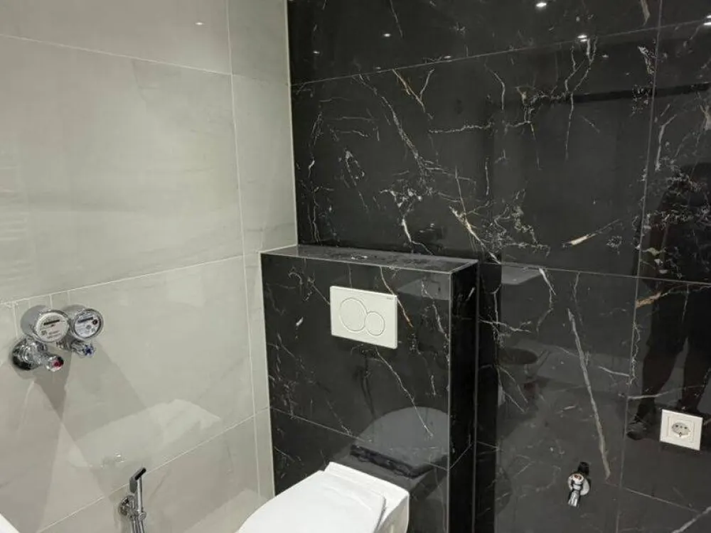 Hochwertige 4,5-Zimmer-Wohnung, Erstbezug nach kompletter Renovierung in Hamburg (Reinckeweg)