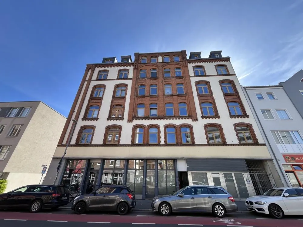 Dreamy 4-Room Apartment!
