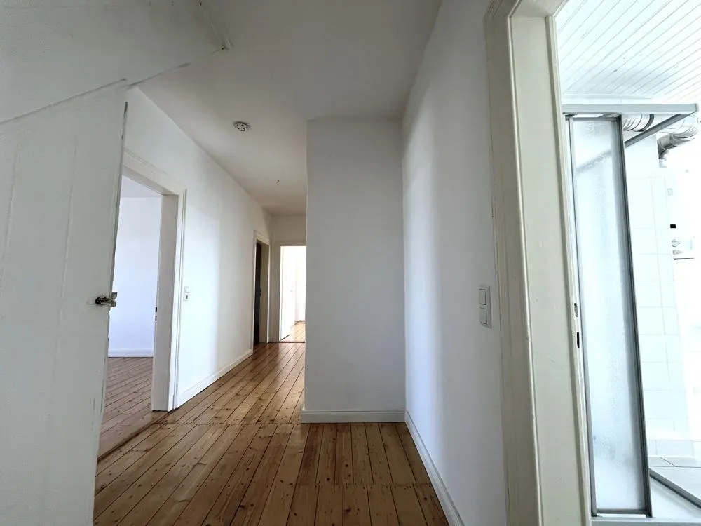Dreamy 4-Room Apartment!