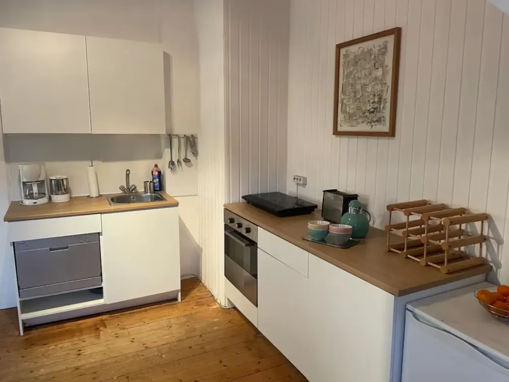 2-Zimmer Wohnung mit Rheinturmspitzen-Blick in lebendiger Lage Düsseldorf Unterbilk