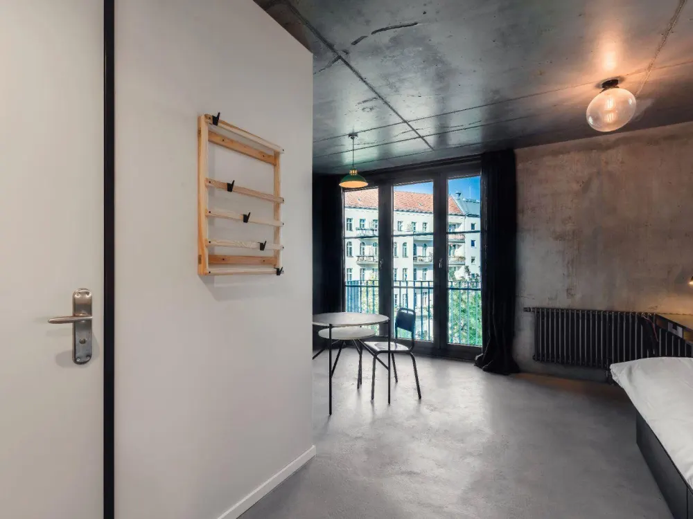 Neon Wood Student Housing in Berlin Friedrichshain - Deluxe Balcony Apartment