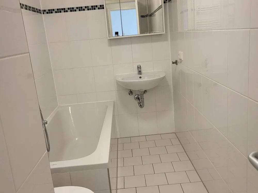 Ruhige, helle 2- Zimmerwohnung in gepflegtem Mehrfamilienhaus in Laim